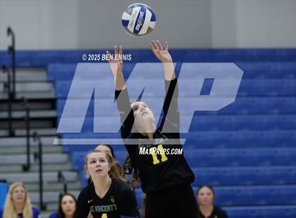 Thumbnail 3 in Lovett vs. St. Vincent's (GHSA Private Quarterfinal) photogallery.