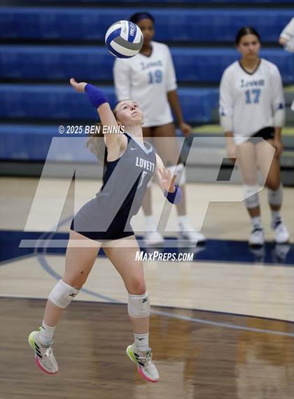 Thumbnail 2 in Lovett vs. St. Vincent's (GHSA Private Quarterfinal) photogallery.