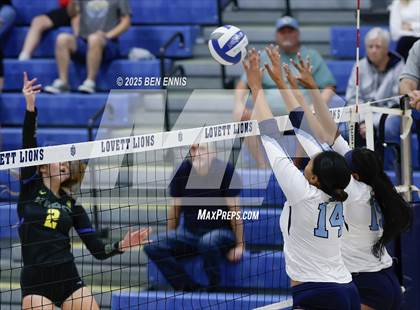Thumbnail 3 in Lovett vs. St. Vincent's (GHSA Private Quarterfinal) photogallery.
