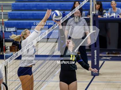 Thumbnail 3 in Lovett vs. St. Vincent's (GHSA Private Quarterfinal) photogallery.