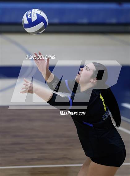 Thumbnail 2 in Lovett vs. St. Vincent's (GHSA Private Quarterfinal) photogallery.