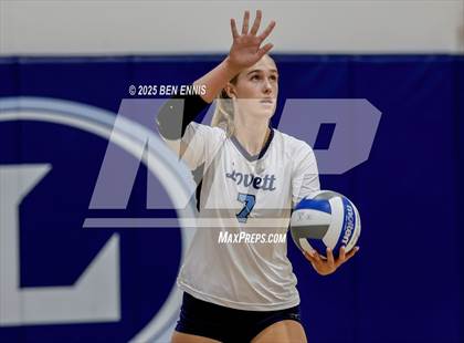 Thumbnail 2 in Lovett vs. St. Vincent's (GHSA Private Quarterfinal) photogallery.