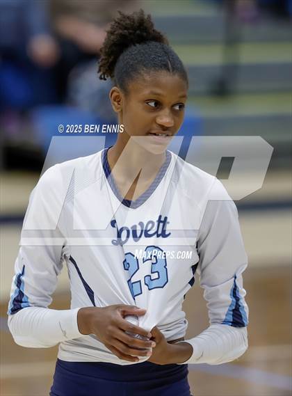 Thumbnail 1 in Lovett vs. St. Vincent's (GHSA Private Quarterfinal) photogallery.