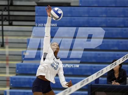 Thumbnail 2 in Lovett vs. St. Vincent's (GHSA Private Quarterfinal) photogallery.