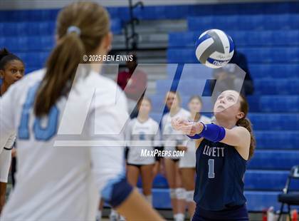Thumbnail 1 in Lovett vs. St. Vincent's (GHSA Private Quarterfinal) photogallery.