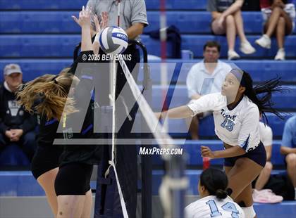 Thumbnail 2 in Lovett vs. St. Vincent's (GHSA Private Quarterfinal) photogallery.