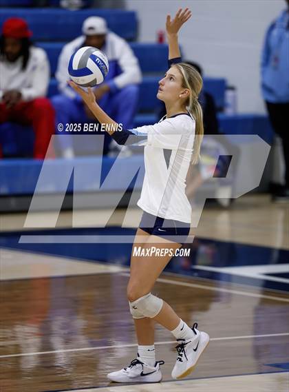 Thumbnail 2 in Lovett vs. St. Vincent's (GHSA Private Quarterfinal) photogallery.