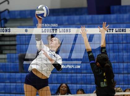 Thumbnail 3 in Lovett vs. St. Vincent's (GHSA Private Quarterfinal) photogallery.