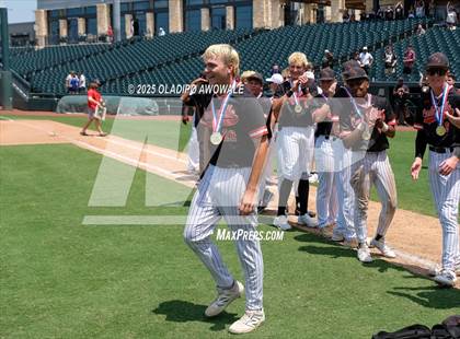 Thumbnail 1 in New Home vs. Centerville (UIL Baseball 2A D1 Final) photogallery.