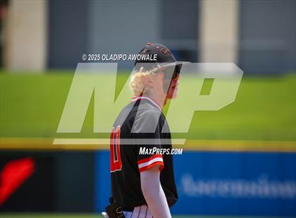 Thumbnail 2 in New Home vs. Centerville (UIL Baseball 2A D1 Final) photogallery.