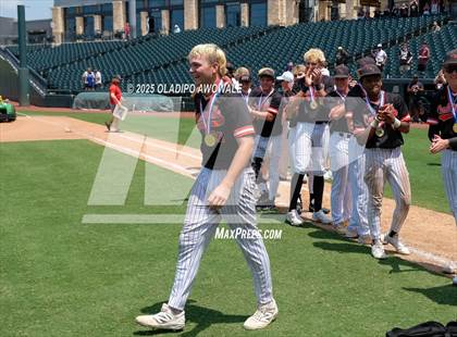 Thumbnail 2 in New Home vs. Centerville (UIL Baseball 2A D1 Final) photogallery.