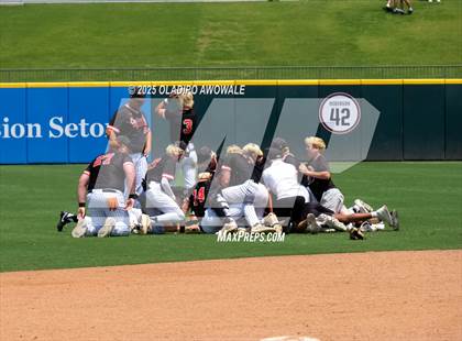 Thumbnail 3 in New Home vs. Centerville (UIL Baseball 2A D1 Final) photogallery.