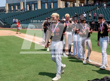 Thumbnail 3 in New Home vs. Centerville (UIL Baseball 2A D1 Final) photogallery.