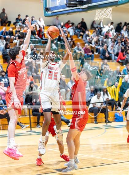 Thumbnail 1 in Half Hollow Hills East vs Smithtown East (NYSPHSAA Section XI Class AAA Semifinals) photogallery.