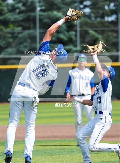 Thumbnail 1 in Regis Jesuit vs Broomfield (CHSAA 5A 3rd Round Consolation) photogallery.