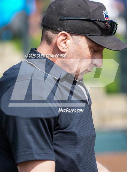Thumbnail 3 in Regis Jesuit vs Broomfield (CHSAA 5A 3rd Round Consolation) photogallery.