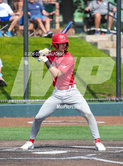 Thumbnail 2 in Regis Jesuit vs Broomfield (CHSAA 5A 3rd Round Consolation) photogallery.