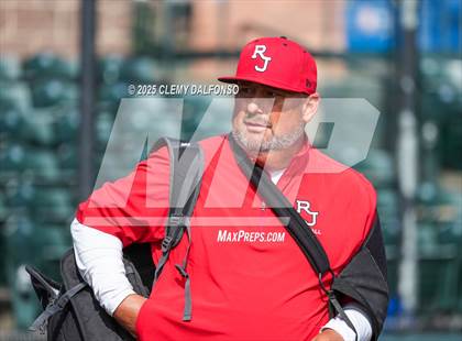 Thumbnail 3 in Regis Jesuit vs Broomfield (CHSAA 5A 3rd Round Consolation) photogallery.