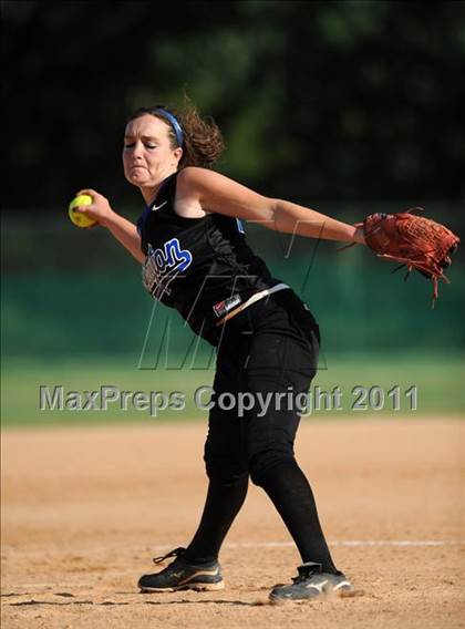 Thumbnail 3 in Clayton vs. Holly Springs (NCHSAA 4A East Regional Final) photogallery.