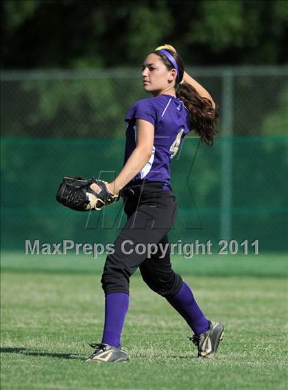 Thumbnail 2 in Clayton vs. Holly Springs (NCHSAA 4A East Regional Final) photogallery.
