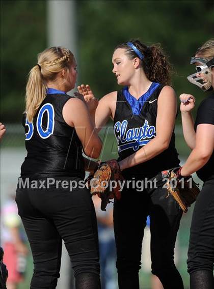 Thumbnail 1 in Clayton vs. Holly Springs (NCHSAA 4A East Regional Final) photogallery.