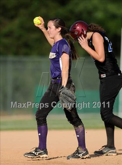 Thumbnail 1 in Clayton vs. Holly Springs (NCHSAA 4A East Regional Final) photogallery.