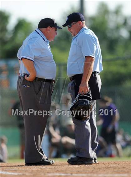 Thumbnail 3 in Clayton vs. Holly Springs (NCHSAA 4A East Regional Final) photogallery.