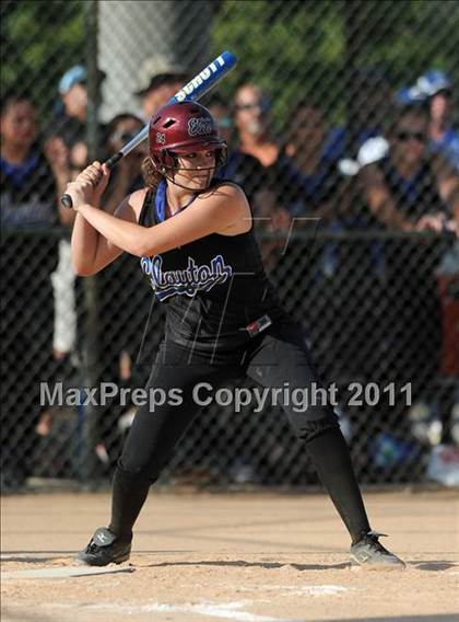 Thumbnail 3 in Clayton vs. Holly Springs (NCHSAA 4A East Regional Final) photogallery.