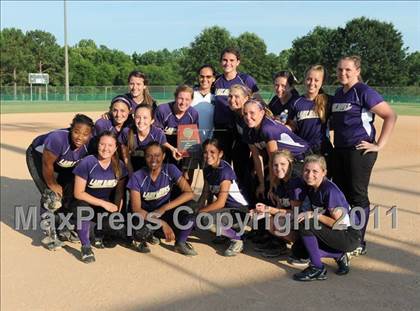 Thumbnail 2 in Clayton vs. Holly Springs (NCHSAA 4A East Regional Final) photogallery.