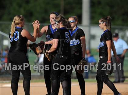 Thumbnail 2 in Clayton vs. Holly Springs (NCHSAA 4A East Regional Final) photogallery.
