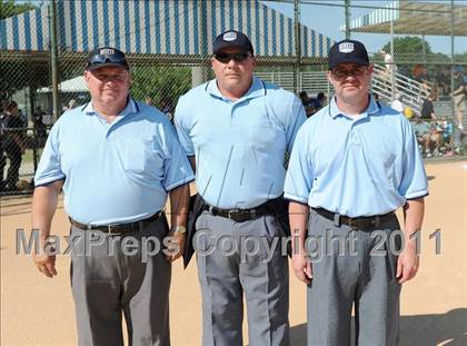 Thumbnail 1 in Clayton vs. Holly Springs (NCHSAA 4A East Regional Final) photogallery.