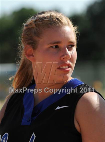 Thumbnail 2 in Clayton vs. Holly Springs (NCHSAA 4A East Regional Final) photogallery.