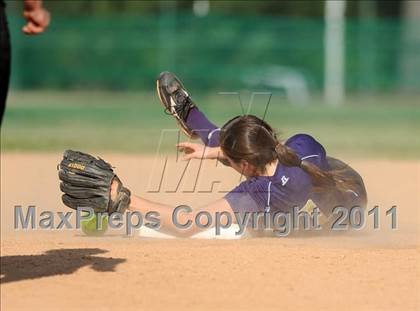Thumbnail 2 in Clayton vs. Holly Springs (NCHSAA 4A East Regional Final) photogallery.