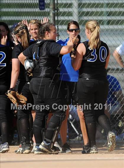 Thumbnail 2 in Clayton vs. Holly Springs (NCHSAA 4A East Regional Final) photogallery.
