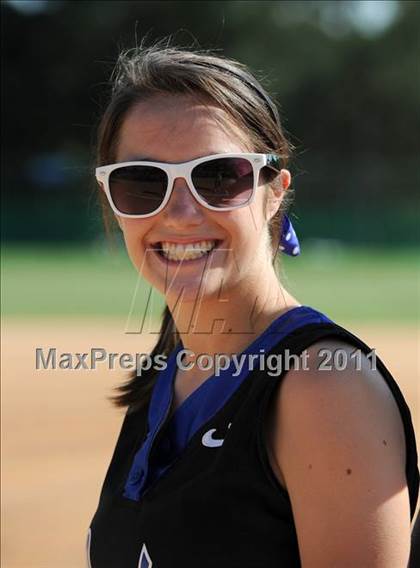 Thumbnail 2 in Clayton vs. Holly Springs (NCHSAA 4A East Regional Final) photogallery.