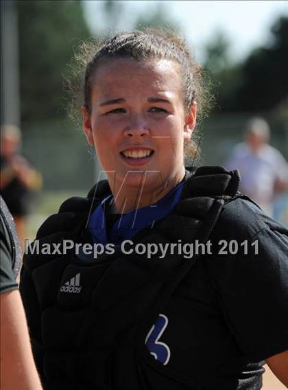 Thumbnail 2 in Clayton vs. Holly Springs (NCHSAA 4A East Regional Final) photogallery.