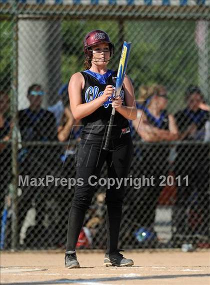 Thumbnail 3 in Clayton vs. Holly Springs (NCHSAA 4A East Regional Final) photogallery.