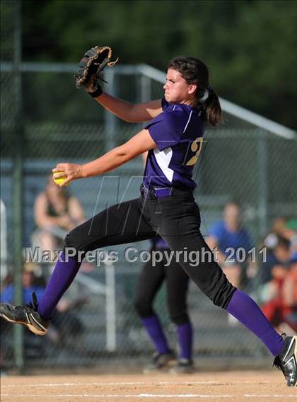 Thumbnail 3 in Clayton vs. Holly Springs (NCHSAA 4A East Regional Final) photogallery.