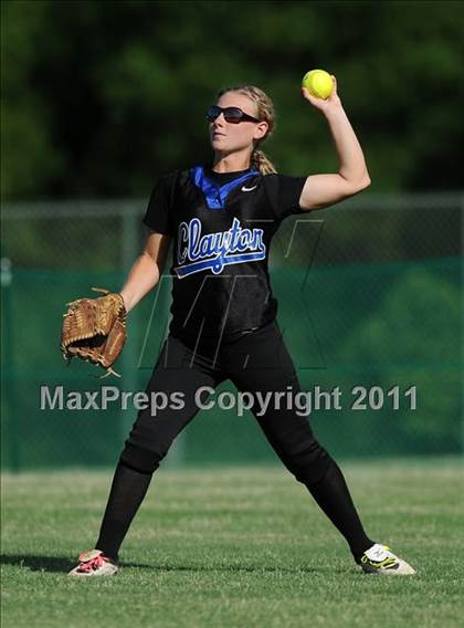 Thumbnail 2 in Clayton vs. Holly Springs (NCHSAA 4A East Regional Final) photogallery.