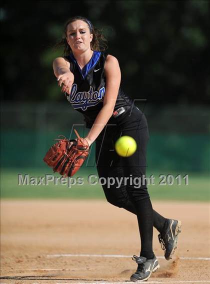 Thumbnail 3 in Clayton vs. Holly Springs (NCHSAA 4A East Regional Final) photogallery.