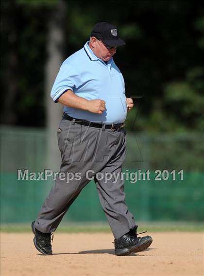 Thumbnail 3 in Clayton vs. Holly Springs (NCHSAA 4A East Regional Final) photogallery.