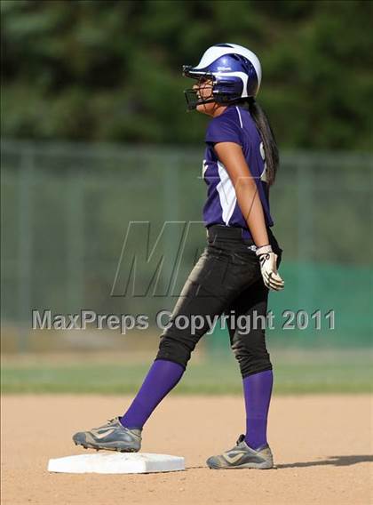 Thumbnail 3 in Clayton vs. Holly Springs (NCHSAA 4A East Regional Final) photogallery.