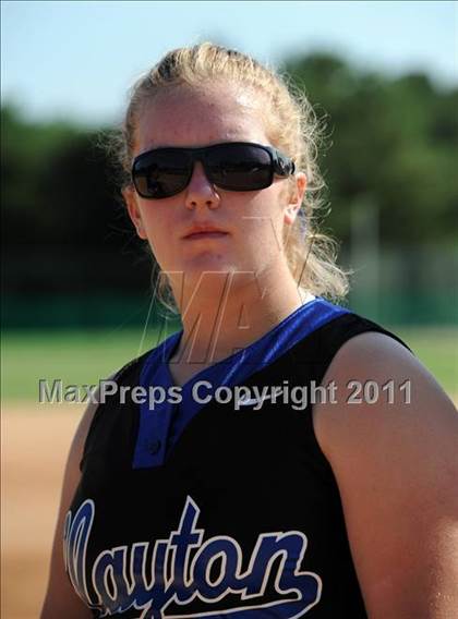 Thumbnail 2 in Clayton vs. Holly Springs (NCHSAA 4A East Regional Final) photogallery.