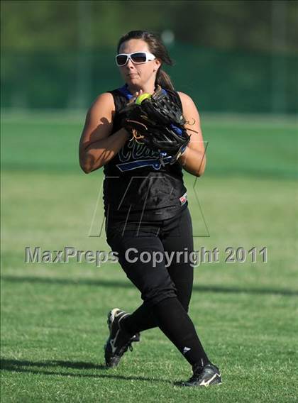 Thumbnail 1 in Clayton vs. Holly Springs (NCHSAA 4A East Regional Final) photogallery.