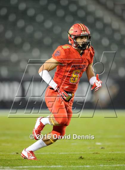 Thumbnail 1 in 2016 Semper Fidelis All-American Bowl photogallery.