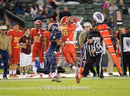Thumbnail 2 in 2016 Semper Fidelis All-American Bowl photogallery.