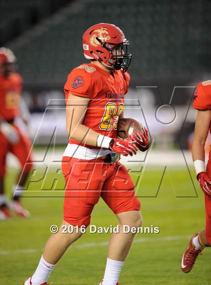 Thumbnail 1 in 2016 Semper Fidelis All-American Bowl photogallery.