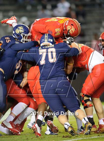 Thumbnail 1 in 2016 Semper Fidelis All-American Bowl photogallery.