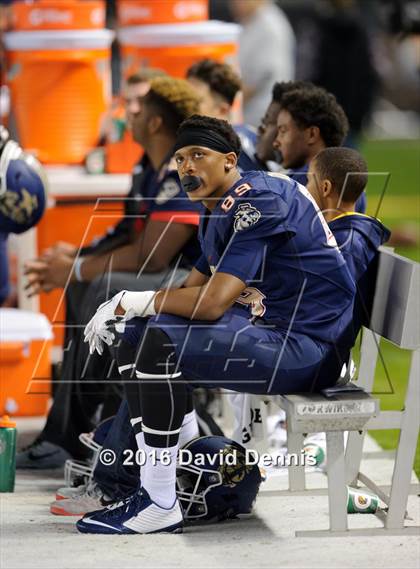 Thumbnail 1 in 2016 Semper Fidelis All-American Bowl photogallery.