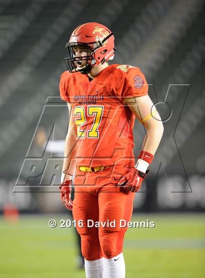 Thumbnail 3 in 2016 Semper Fidelis All-American Bowl photogallery.